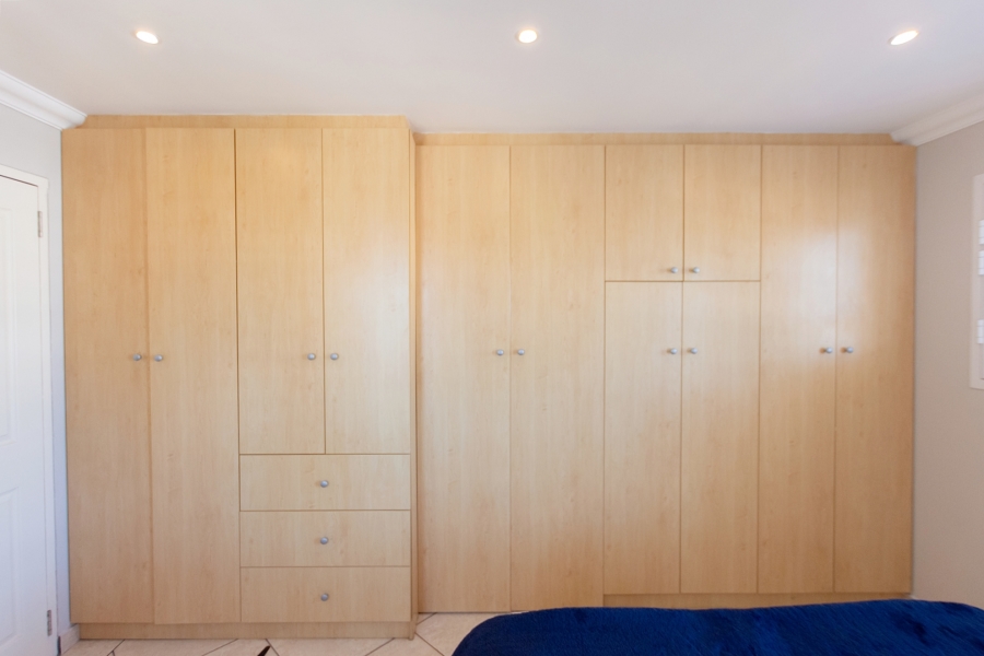 4 Bedroom Property for Sale in Golden Mile Western Cape